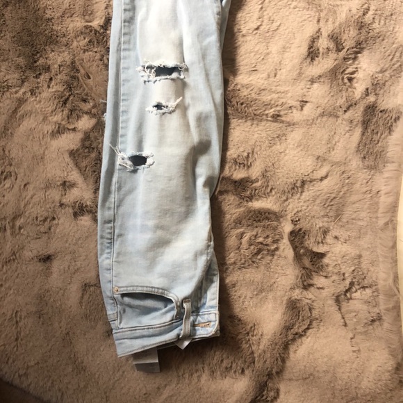 High waisted light wash Taper levi jeans - Picture 4 of 4